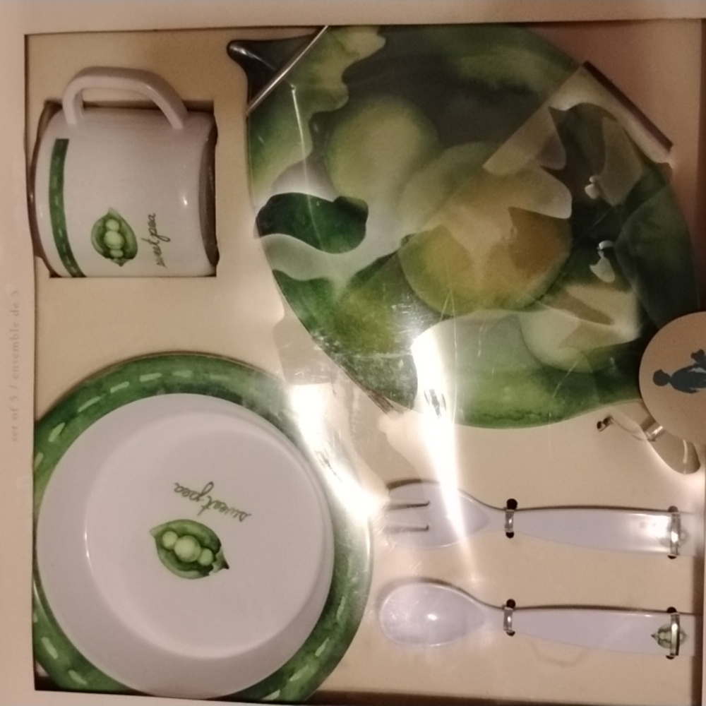 Pottery Barn Kids Garden Patch Place Setting - Picture 3 of 7